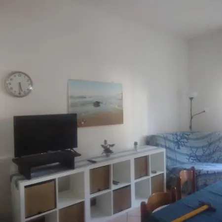 Appartamento San Vincenzo Apartment *